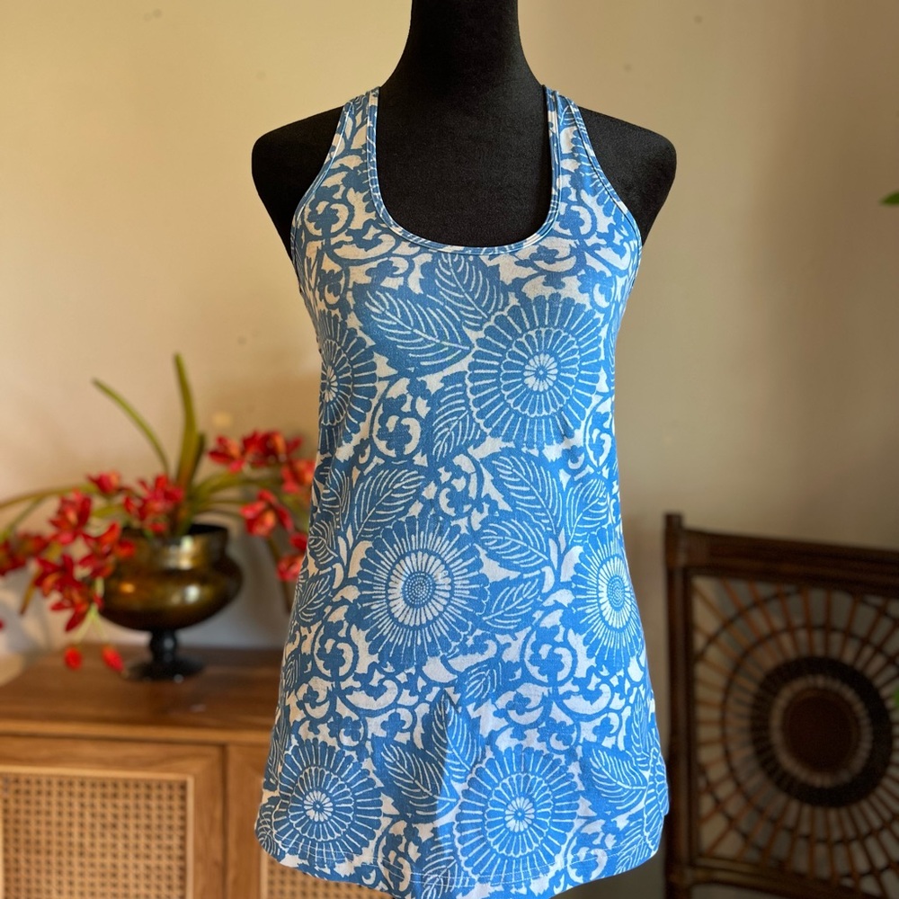 ❌SOLD❌Lululemon race back Blue Floral Women's Swim Tank Top